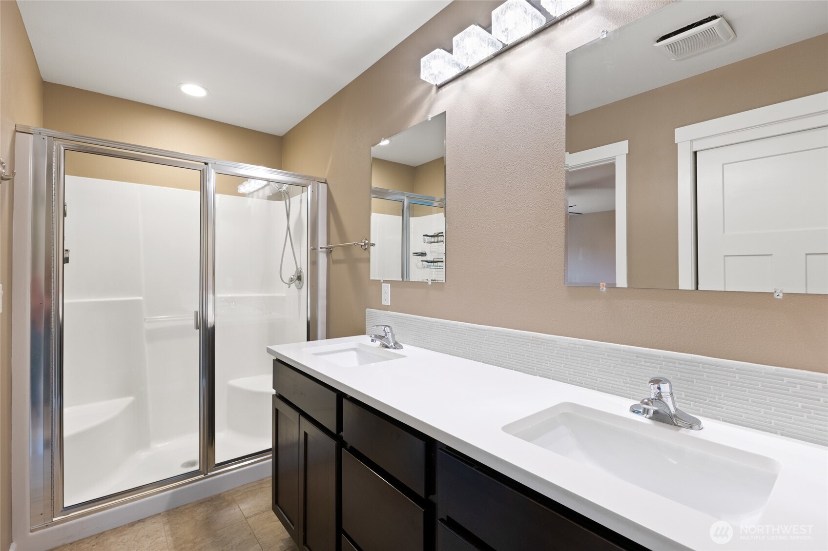 1552 South Bailey Avenue Moses Lake, WA 98837 - Photo 22 of 39