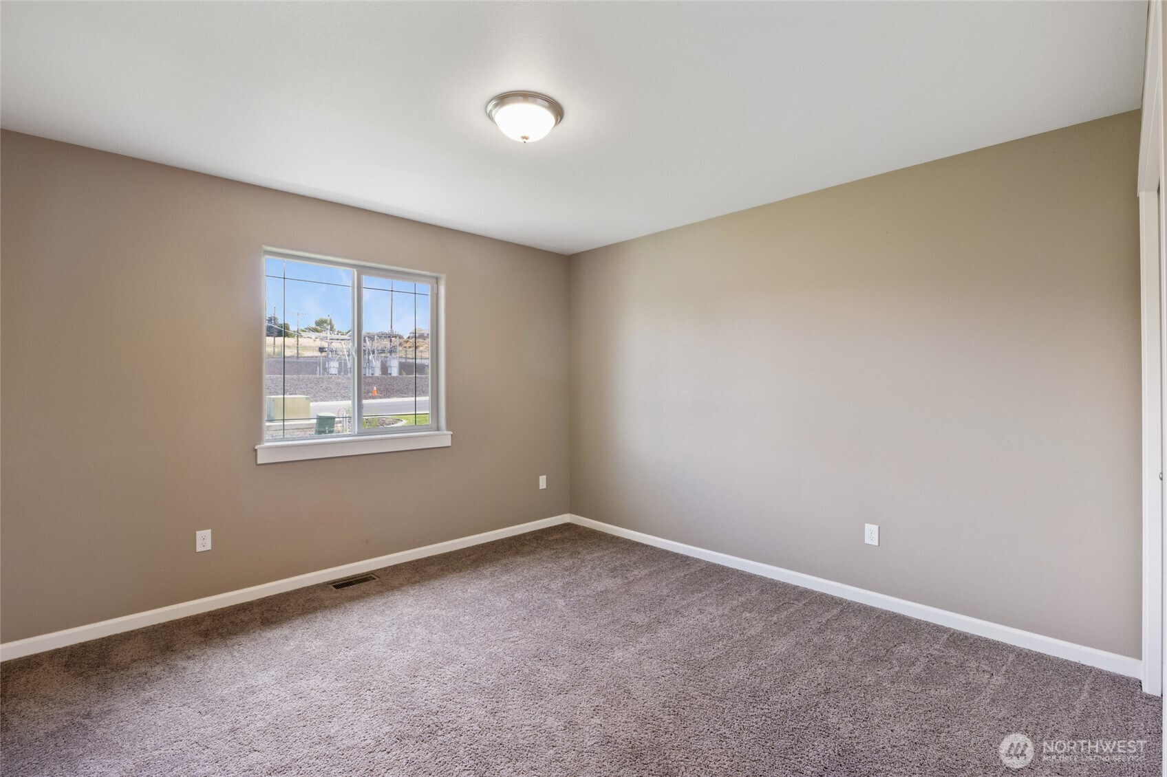 1552 South Bailey Avenue Moses Lake, WA 98837 - Photo 25 of 39