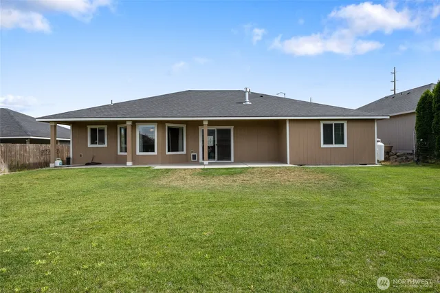 $399,990 | 1552 South Bailey Avenue, Moses Lake, WA 98837