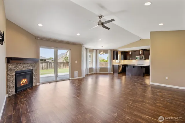 $399,990 | 1552 South Bailey Avenue, Moses Lake, WA 98837