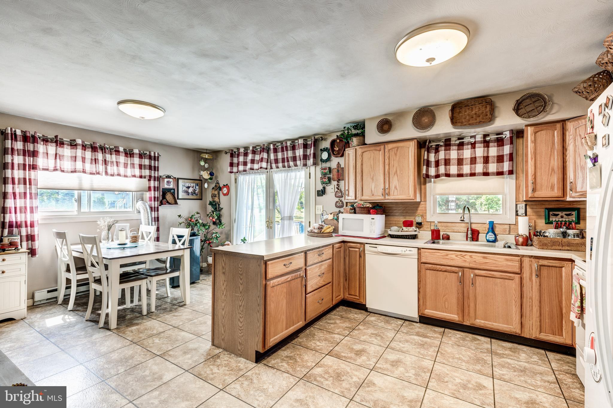 825 Georgetown Road Littlestown, PA 17340 - Photo 14 of 62