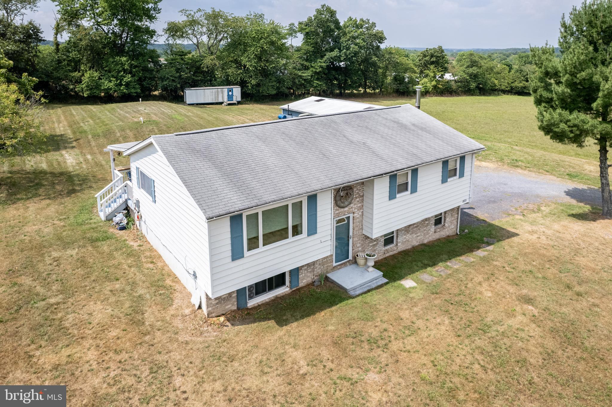 825 Georgetown Road Littlestown, PA 17340 - Photo 6 of 62