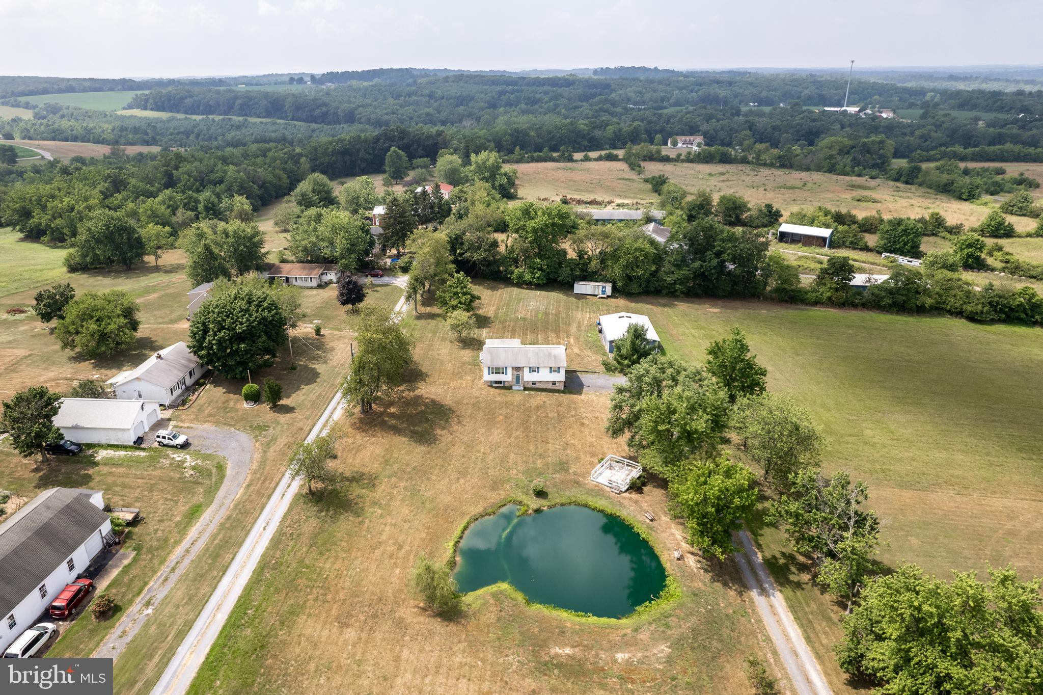 825 Georgetown Road Littlestown, PA 17340 - Photo 7 of 62