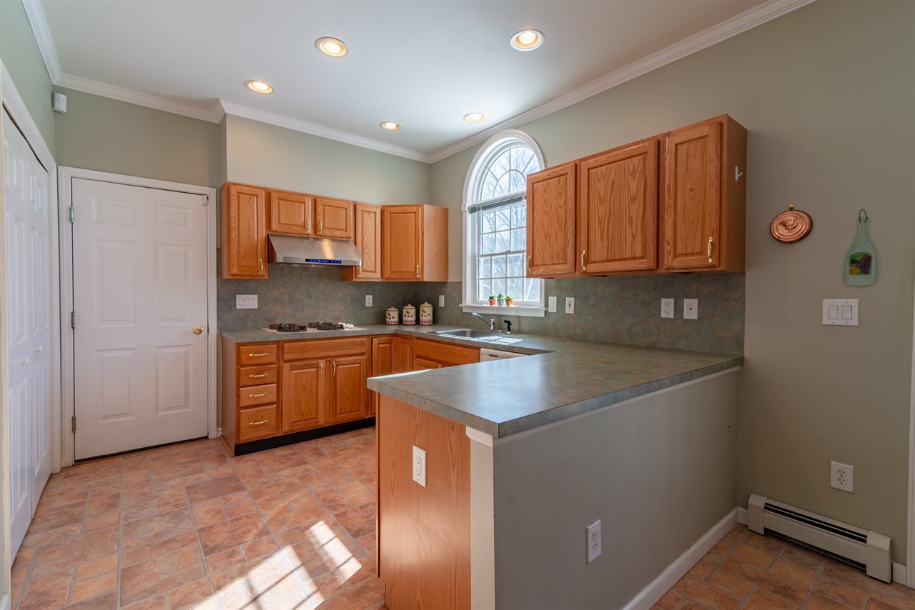 146 Rabbit Run Arlington, VT 05250 - Photo 5 of 20 Gallery Image 5