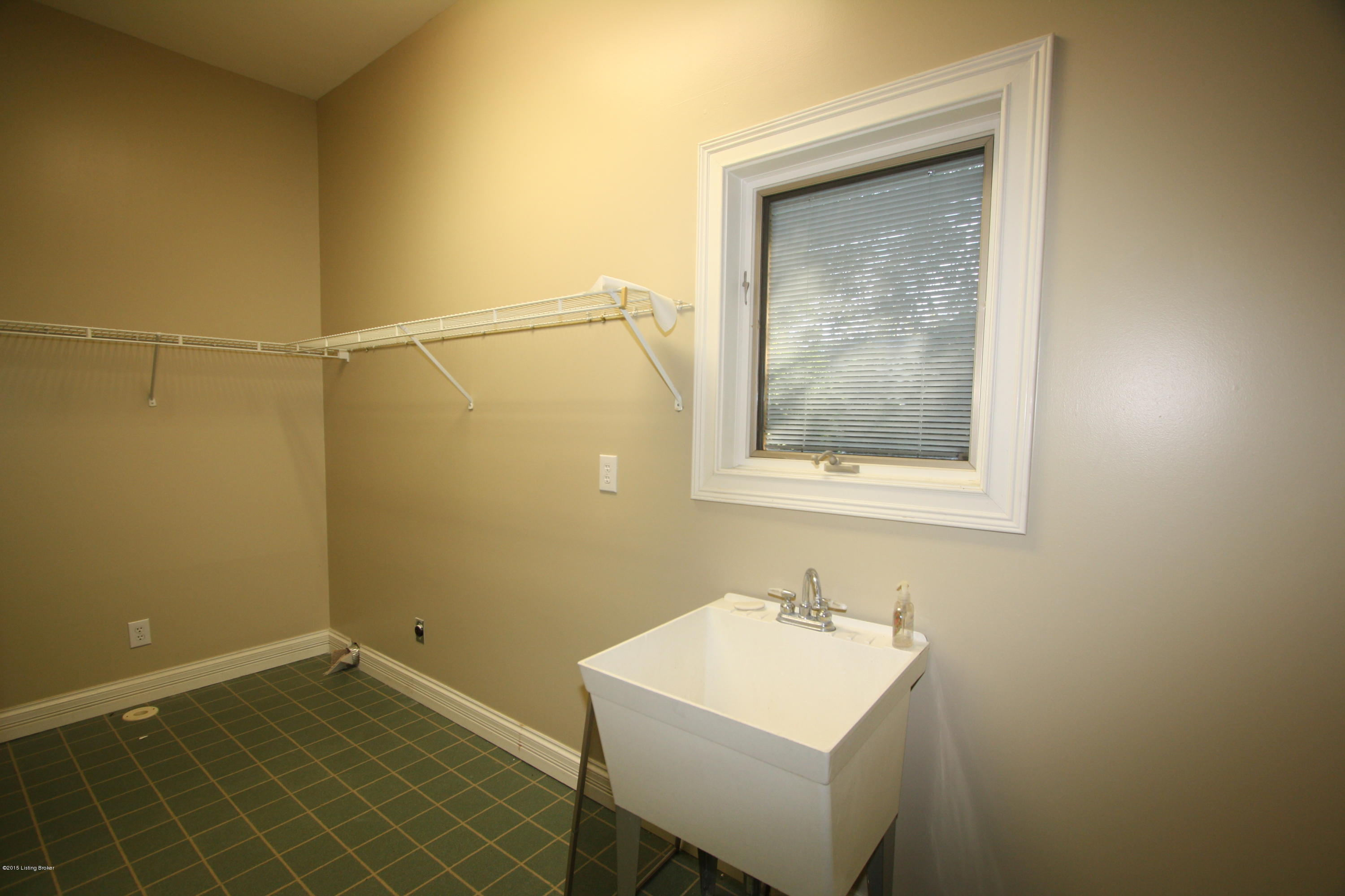5511 Timber Ridge Drive Prospect, KY 40059 - Photo 14 of 28 IMG_1511.JPG