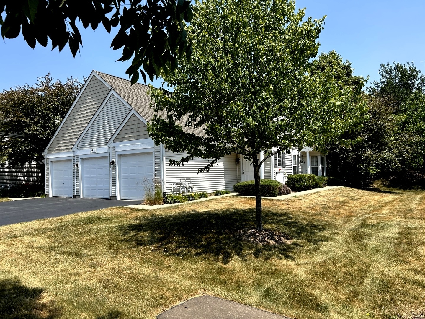 2811 Rutland Circle, Unit 101 Naperville, IL 60564 - Photo 2 of 4