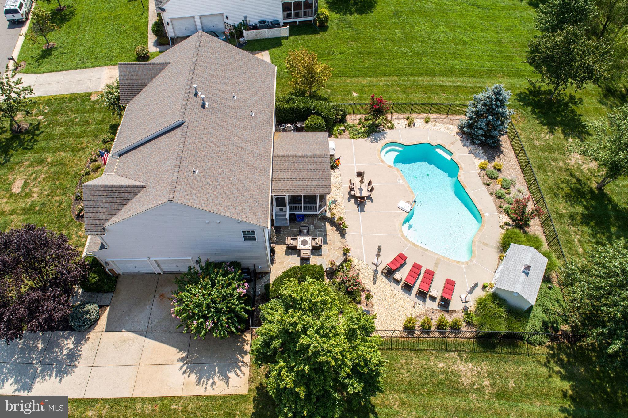 25841 Spring Farm Circle Chantilly, VA 20152 - Photo 2 of 71 Gallery Image 2