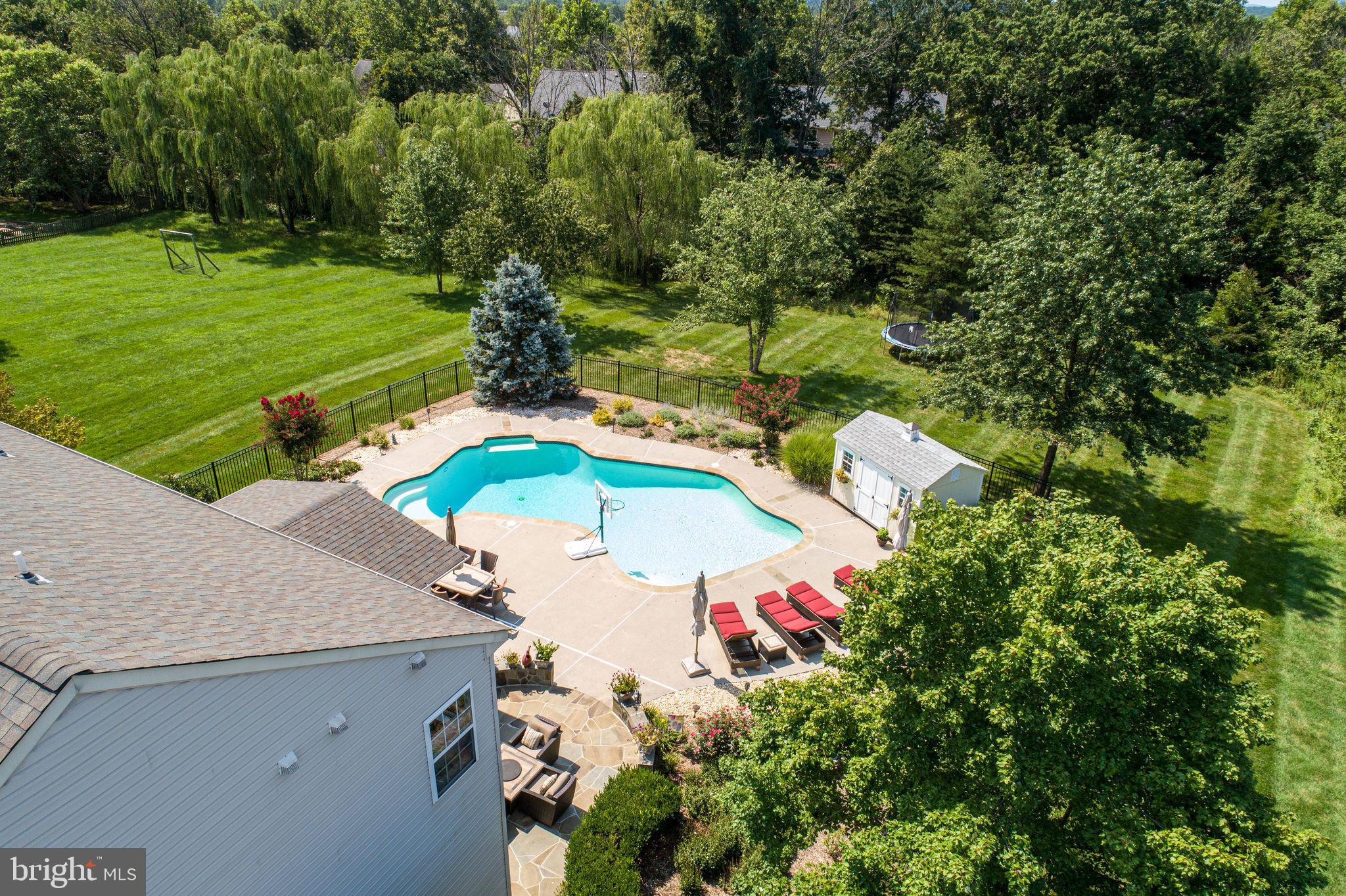 25841 Spring Farm Circle Chantilly, VA 20152 - Photo 12 of 71 Gallery Image 12