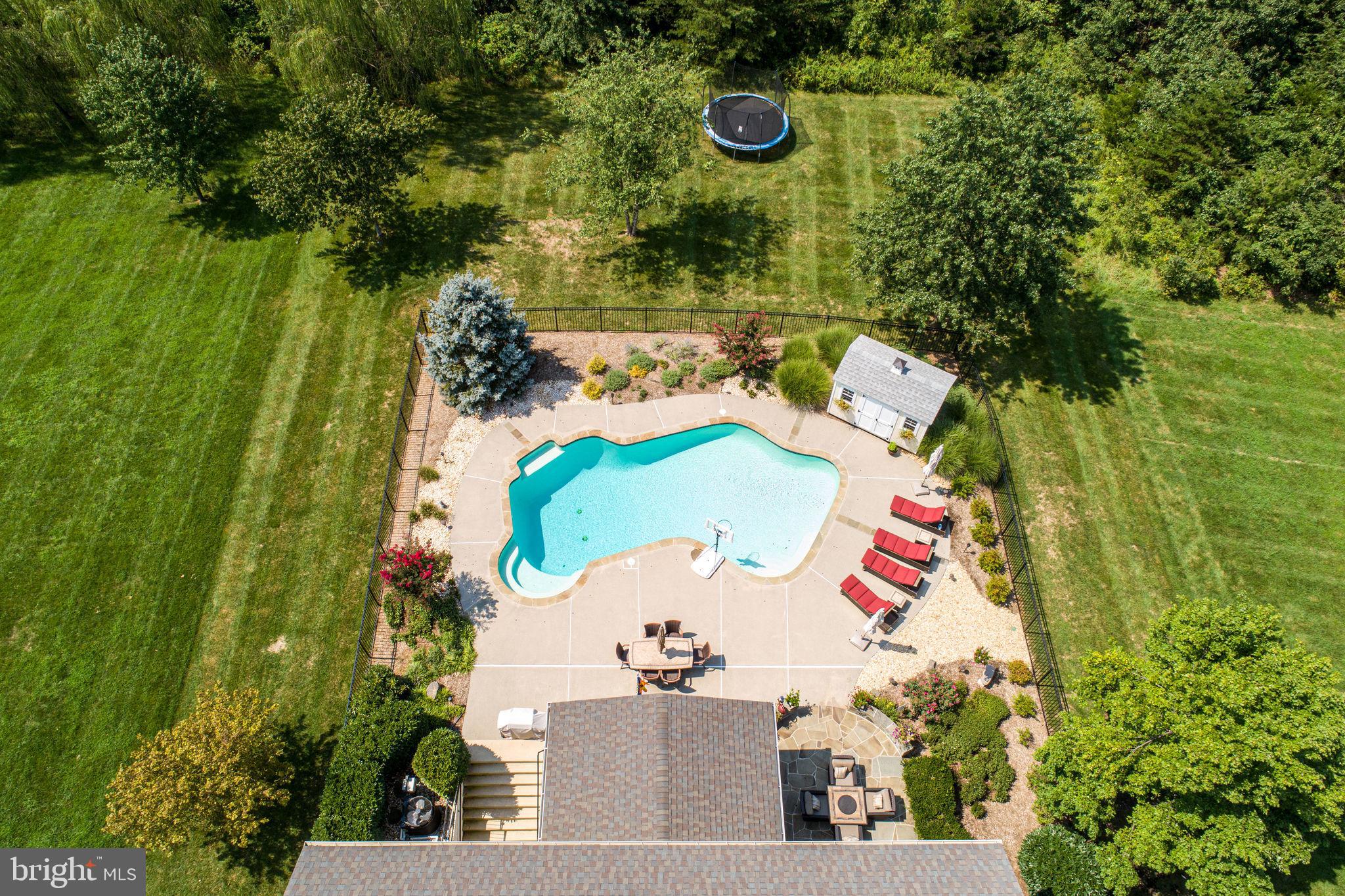 25841 Spring Farm Circle Chantilly, VA 20152 - Photo 13 of 71 Gallery Image 13