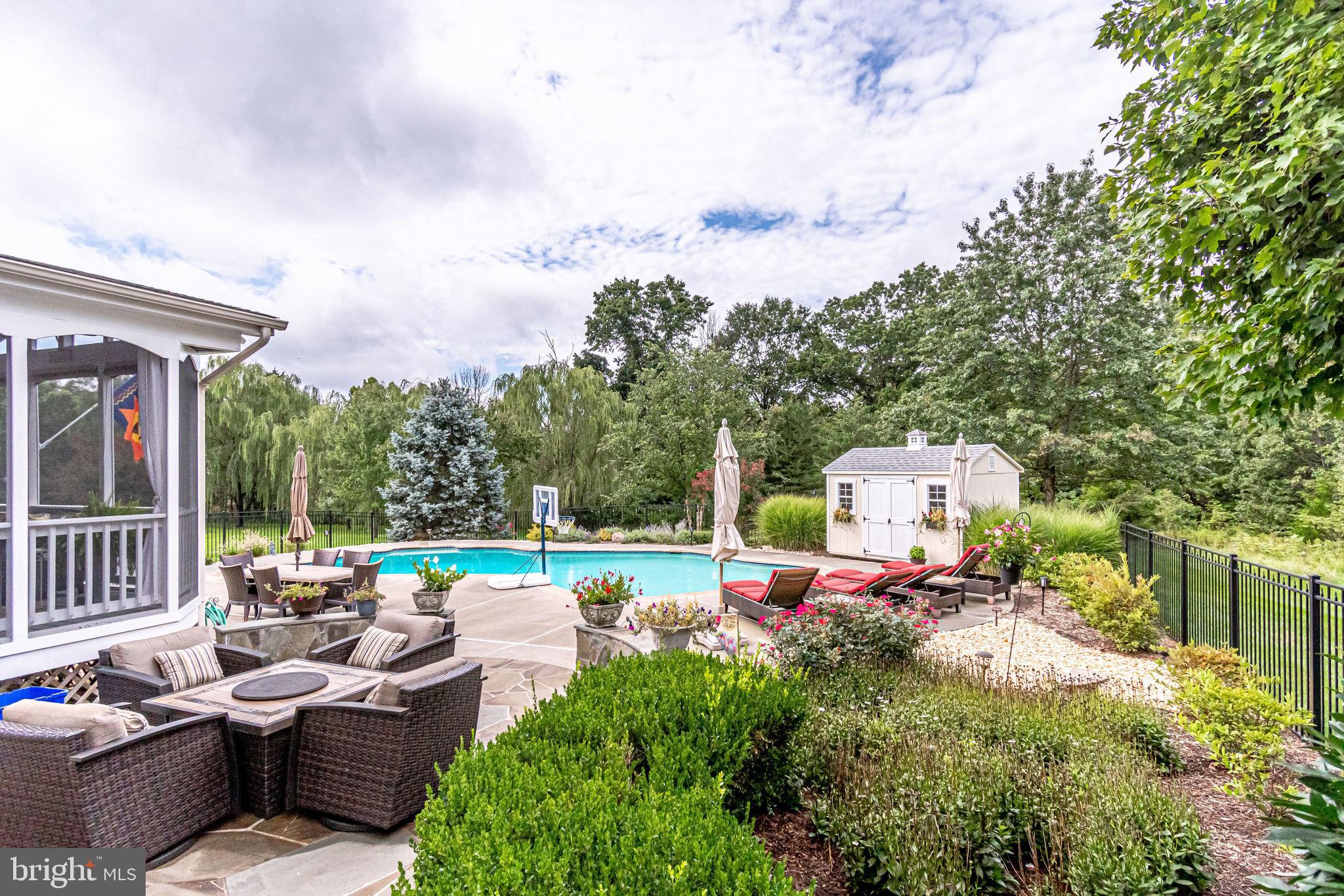 25841 Spring Farm Circle Chantilly, VA 20152 - Photo 21 of 71 Gallery Image 21
