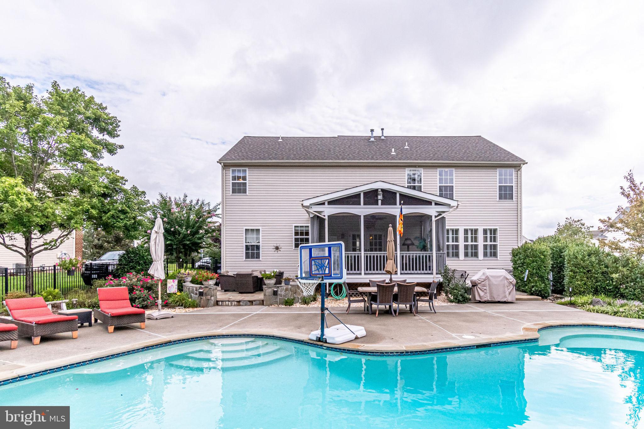 25841 Spring Farm Circle Chantilly, VA 20152 - Photo 27 of 71 Gallery Image 27