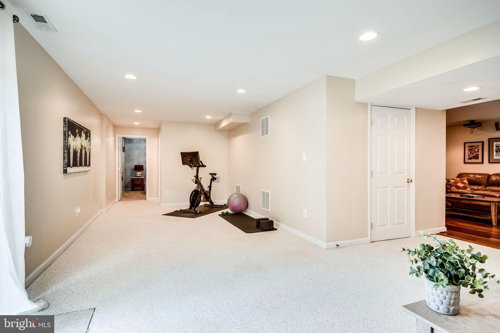 25841 Spring Farm Circle Chantilly, VA 20152 - Photo 65 of 71 Gallery Image 65