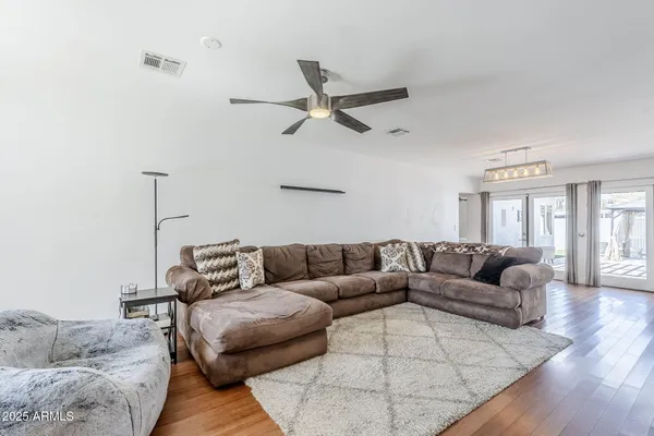 $894,999 | 4402 East Montecito Avenue, Phoenix, AZ 85018