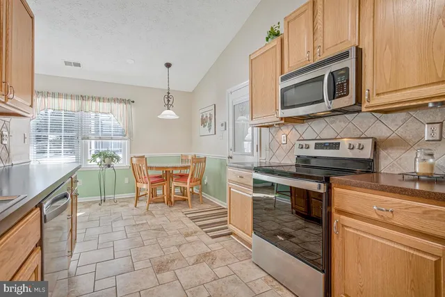 $400,000 | 3540 Seagrape Court, Waldorf, MD 20602