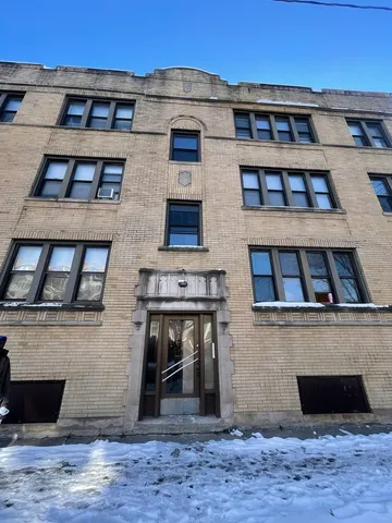 $1,500 | 117 East 68th Street, Unit 3, Chicago, IL 60637