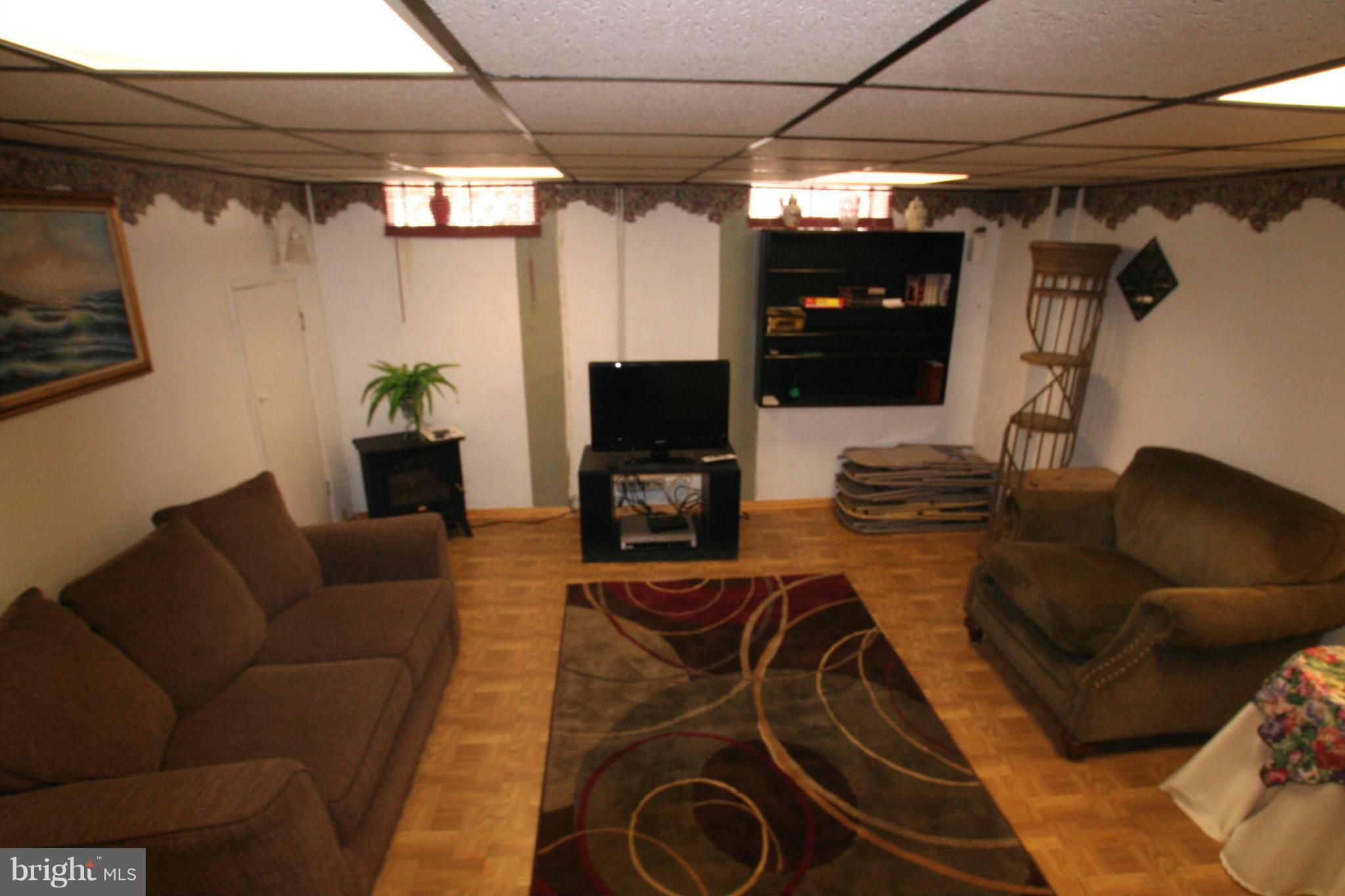 5249 Cedgate Road Baltimore, MD 21206 - Photo 15 of 21 Good Times Designed Family Room