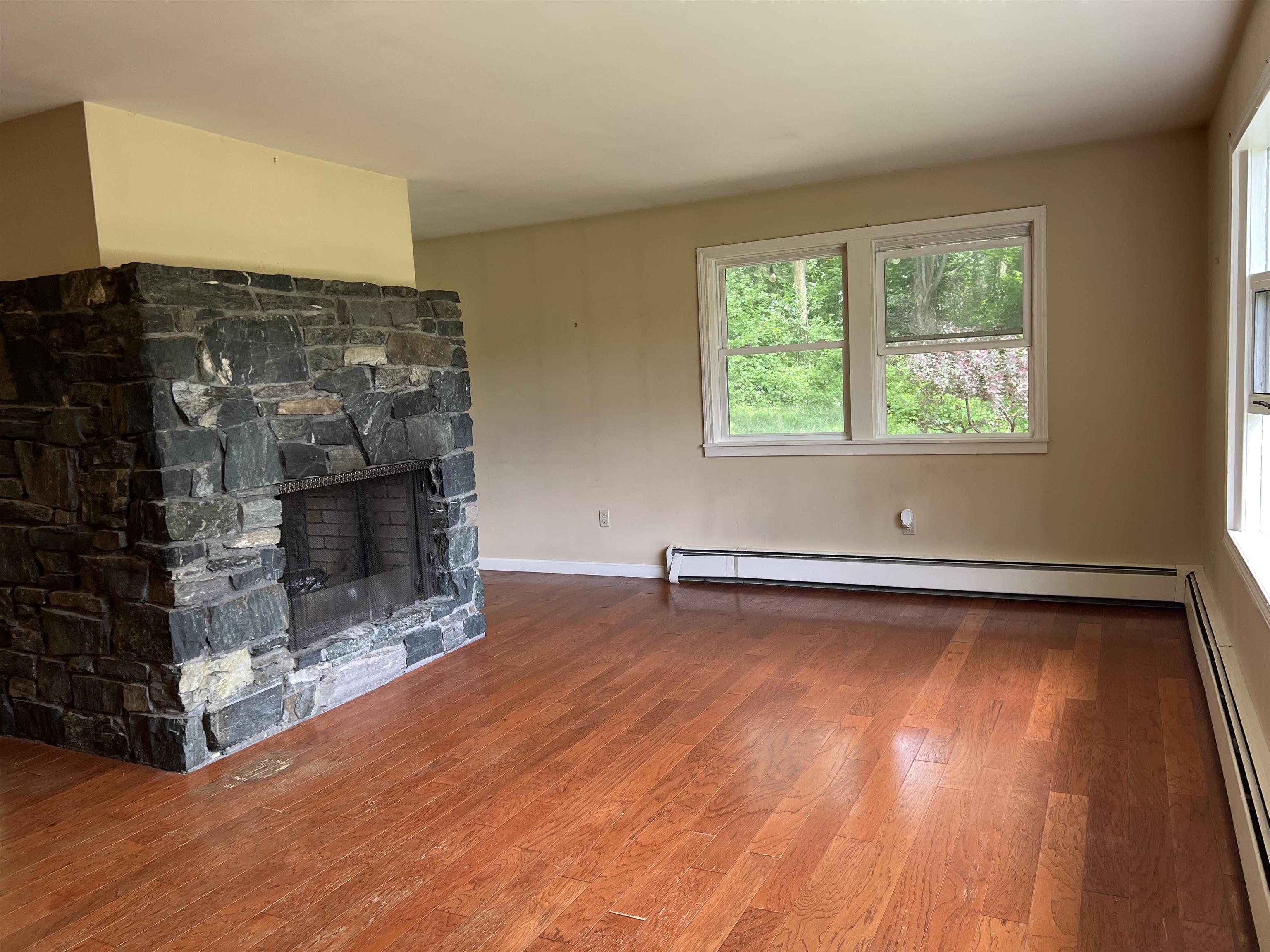 29 Rogers Road Hartford, VT 05001 - Photo 7 of 12 Gallery Image 7