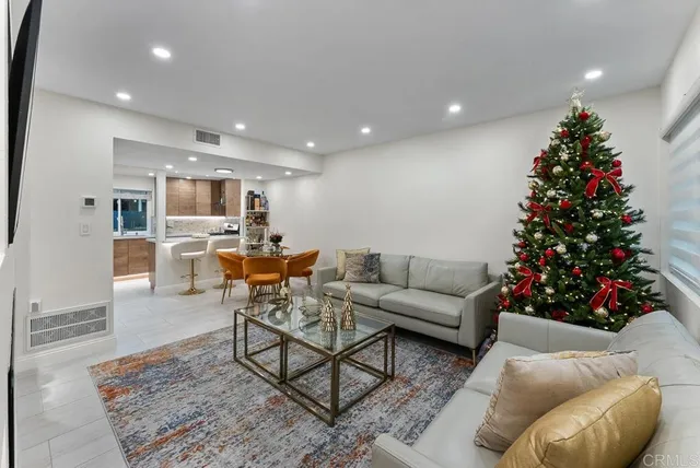 $529,999 | 929 Amistad Court, Unit C, El Cajon, CA 92019