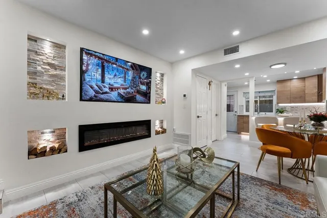 $529,999 | 929 Amistad Court, Unit C, El Cajon, CA 92019