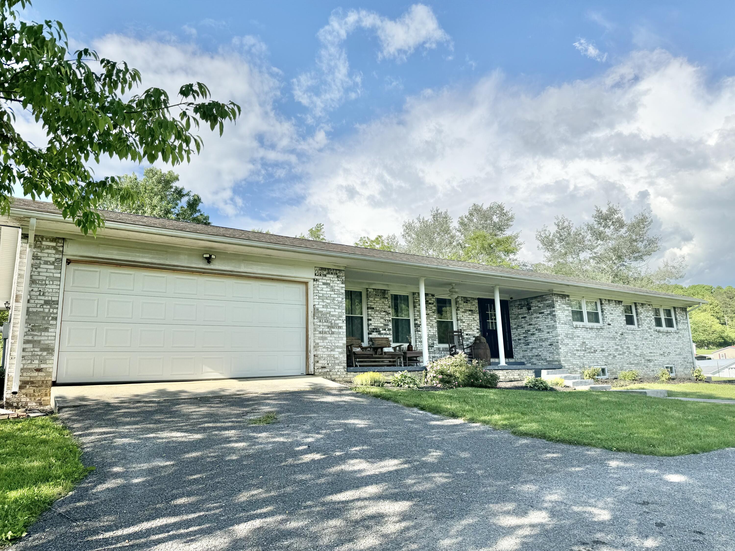 1968 Adair Road Peterstown, WV 24963 - Photo 6 of 102 Gallery Image 6