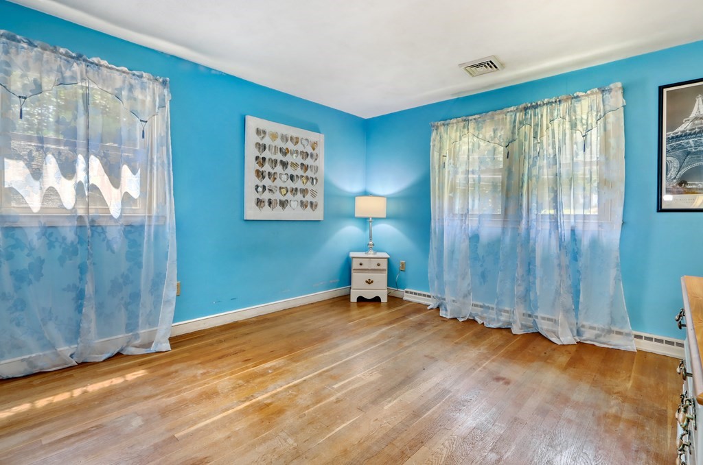 105 Tamarack Road Westwood, MA 02090 - Photo 17 of 36 Gallery Image 17