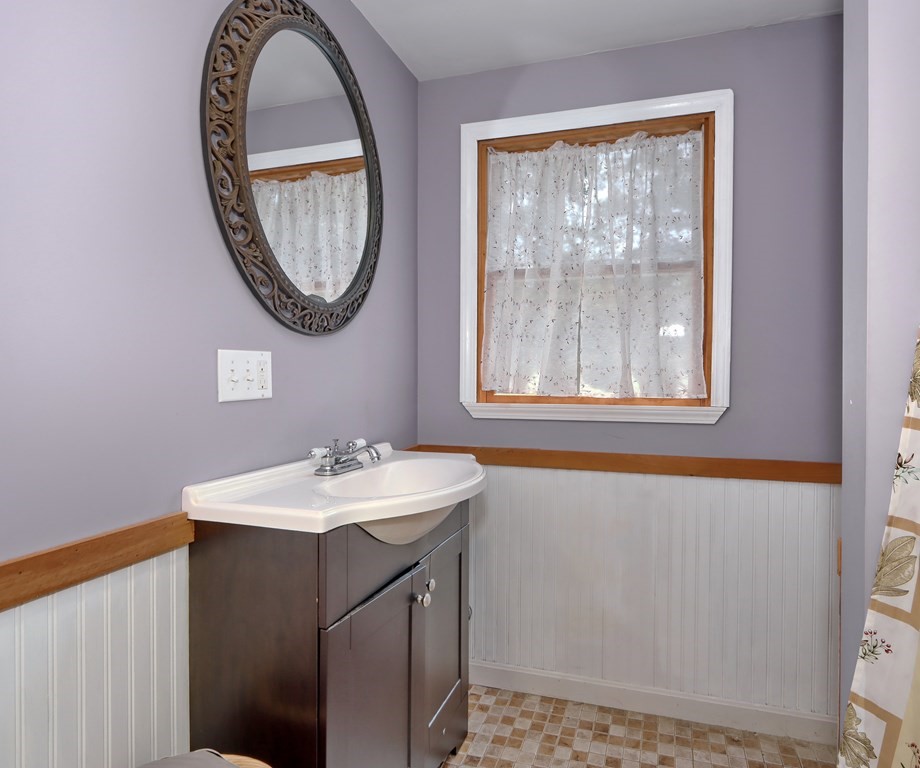 105 Tamarack Road Westwood, MA 02090 - Photo 23 of 36 Gallery Image 23
