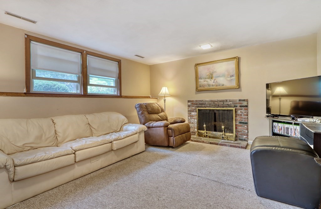 105 Tamarack Road Westwood, MA 02090 - Photo 24 of 36 Gallery Image 24