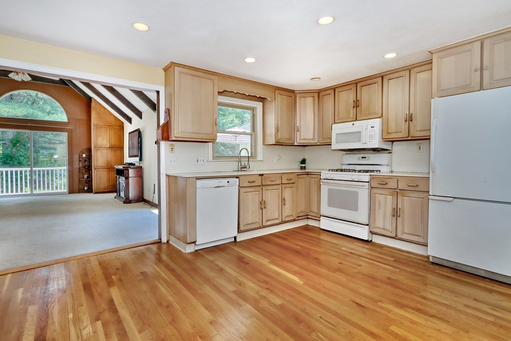 105 Tamarack Road Westwood, MA 02090 - Photo 8 of 36 Gallery Image 8