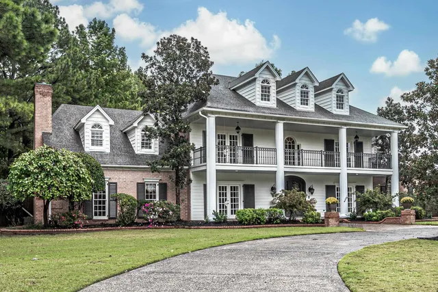 $1,080,000 | 2636 Fox Hill Circle East, Germantown, TN 38139