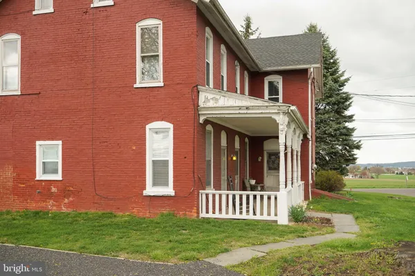 $1,100 | 448 East Main Street, Leola, PA 17540