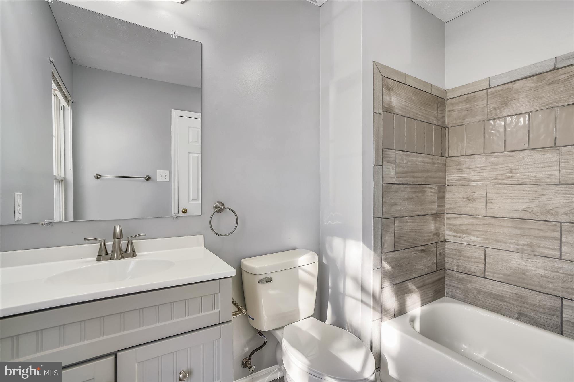 2002 Masters Drive Baltimore, MD 21209 - Photo 19 of 32 Primary Bath