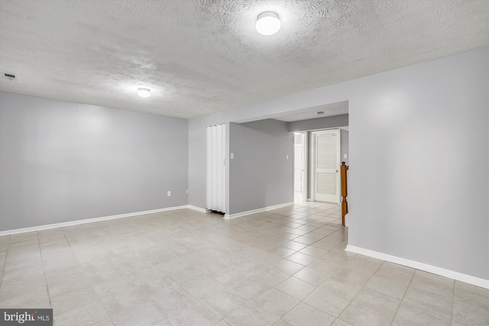 2002 Masters Drive Baltimore, MD 21209 - Photo 24 of 32 Family Room