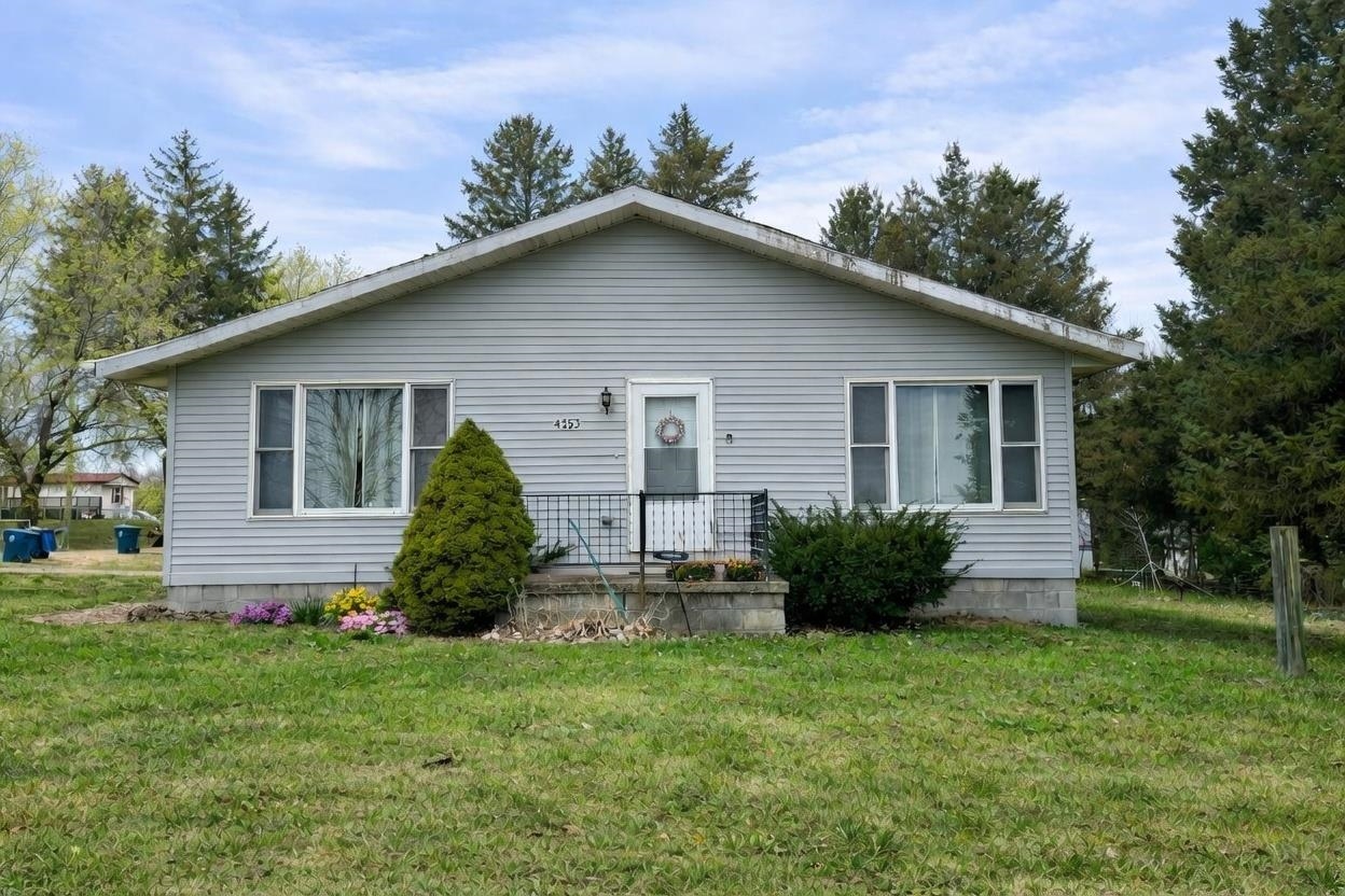 4763 Kerswill Road Gladwin, MI 48624 - Photo 2 of 25