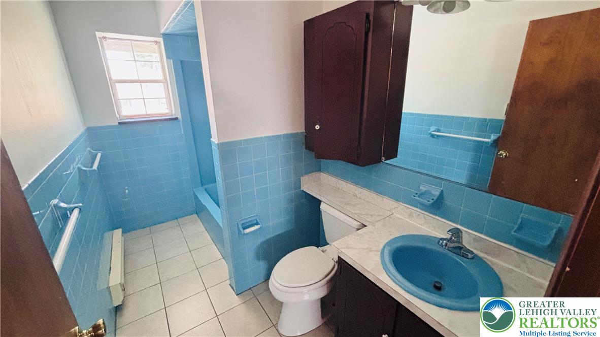 2027 Willow Park Road, Unit 2 Bethlehem, PA 18020 - Photo 6 of 16