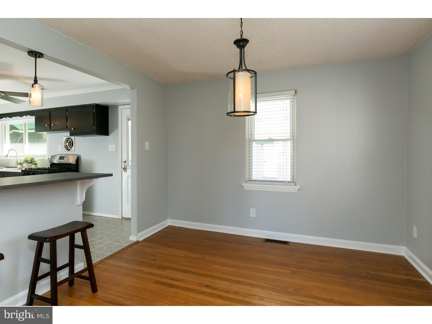 310 Greenwood Avenue Riverside, NJ 08075 - Photo 9 of 25 Dining Room