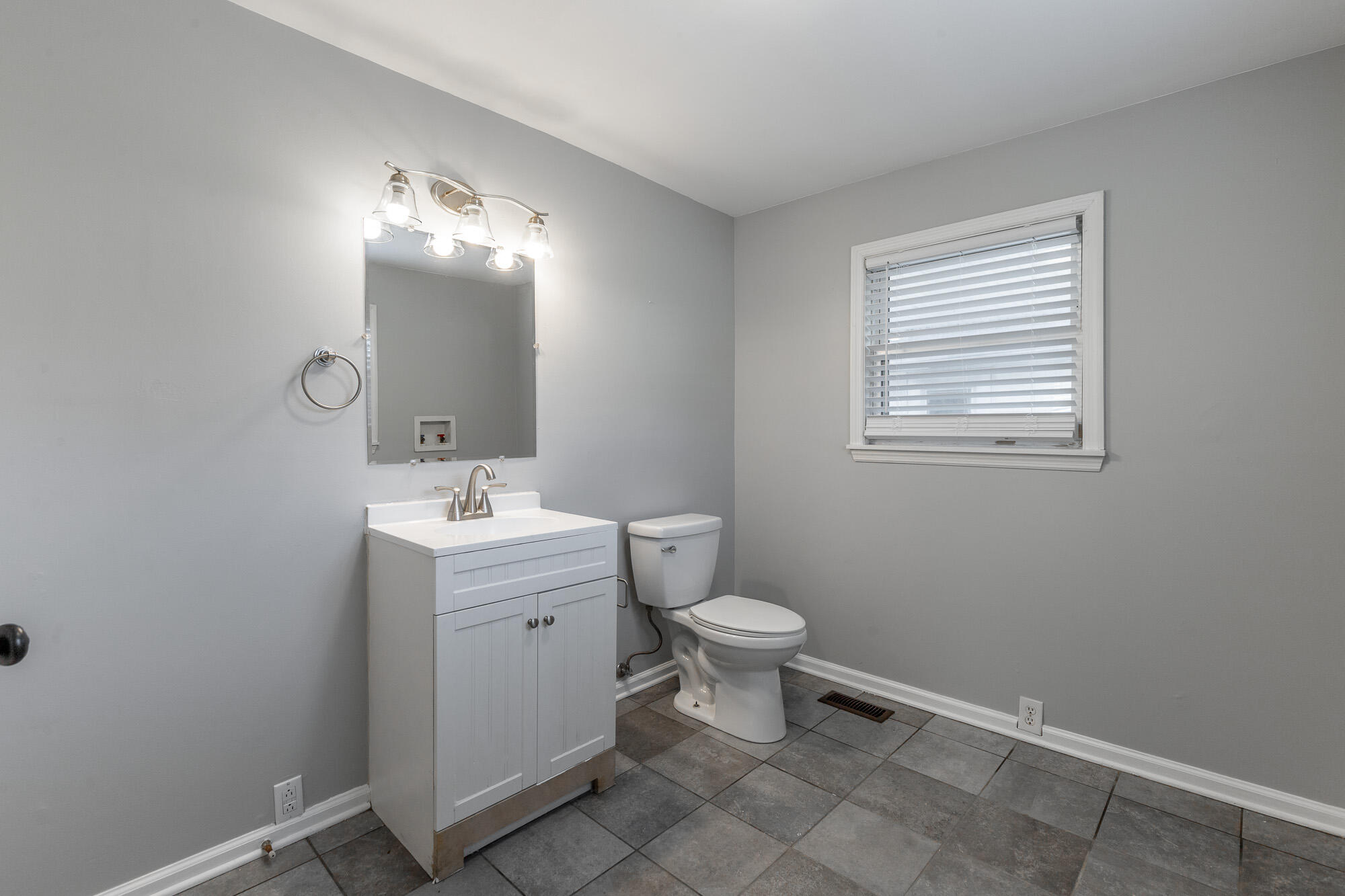 1908 Cleveland Avenue Chattanooga, TN 37404 - Photo 31 of 39 1908 Cleveland Avenue HD-32