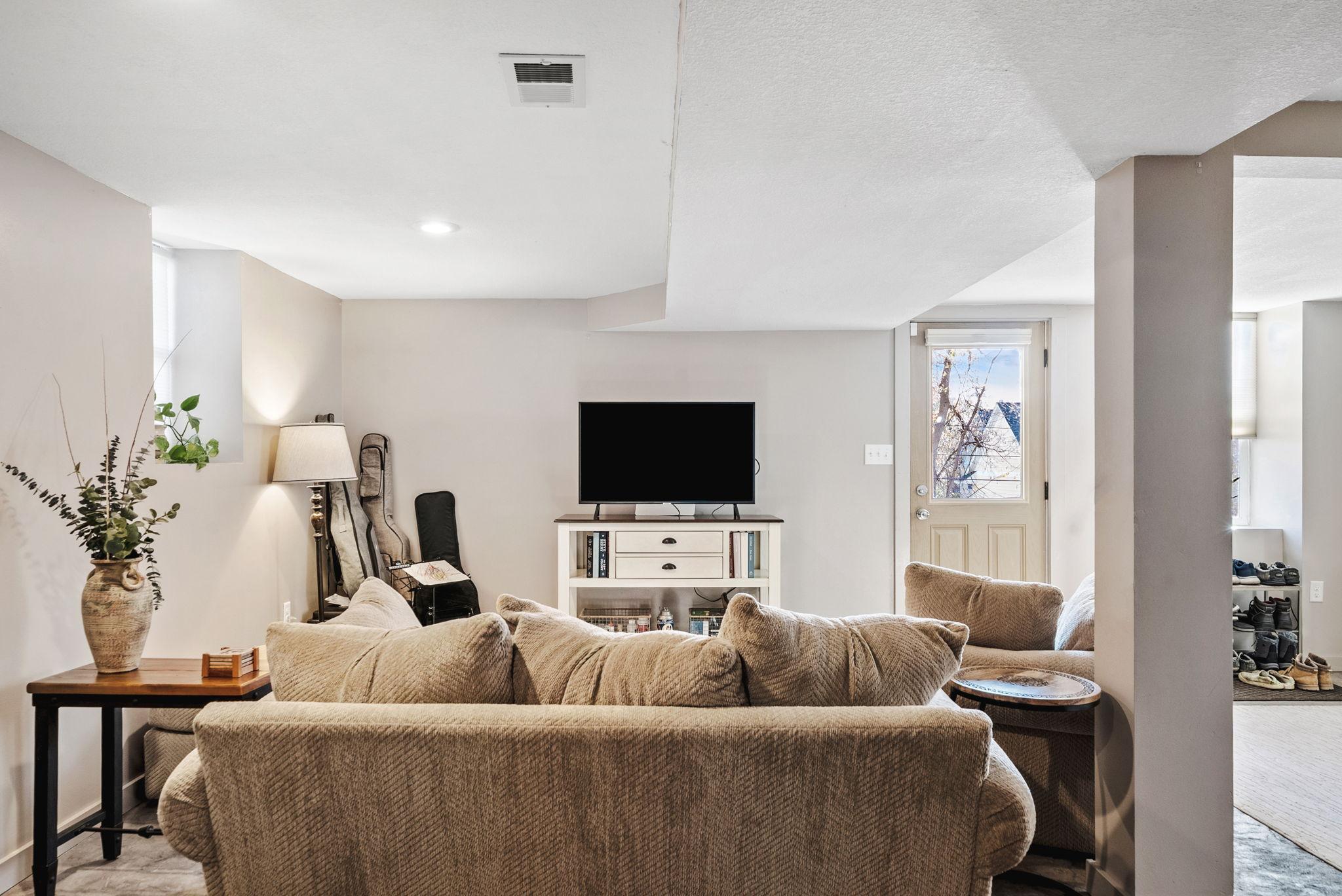 58 Grove Street Mahtomedi, MN 55115 - Photo 16 of 23