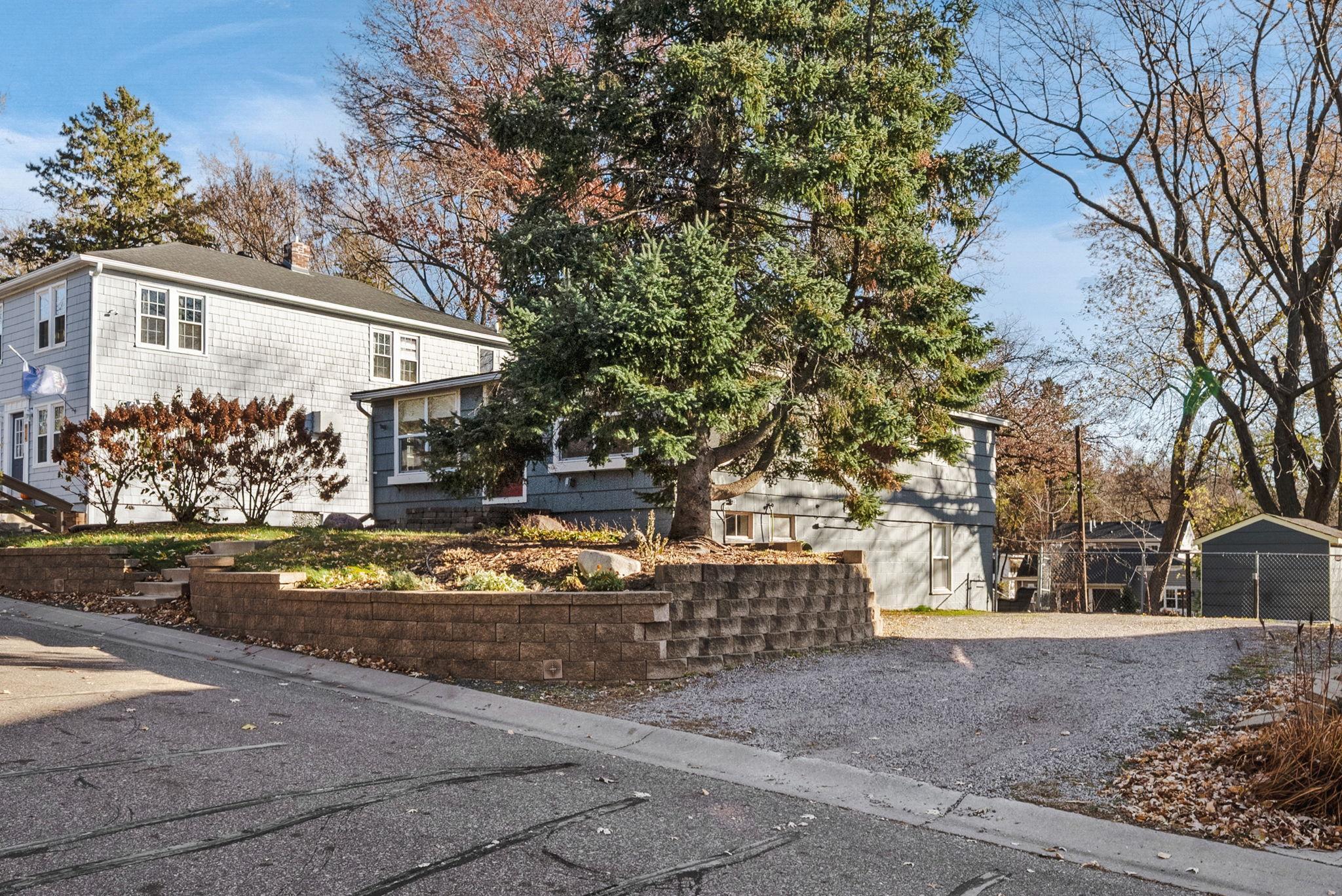 58 Grove Street Mahtomedi, MN 55115 - Photo 2 of 23