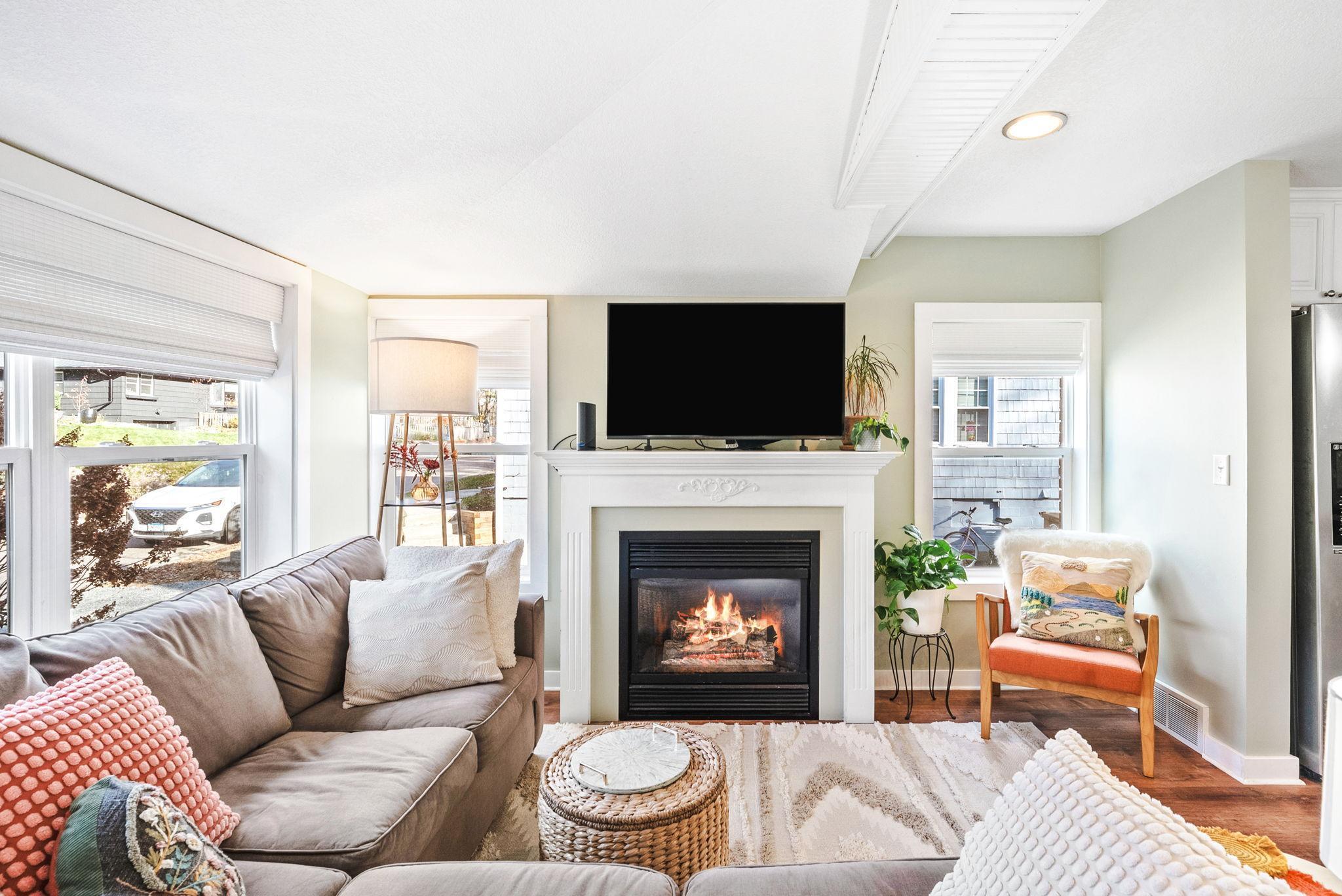 58 Grove Street Mahtomedi, MN 55115 - Photo 3 of 23