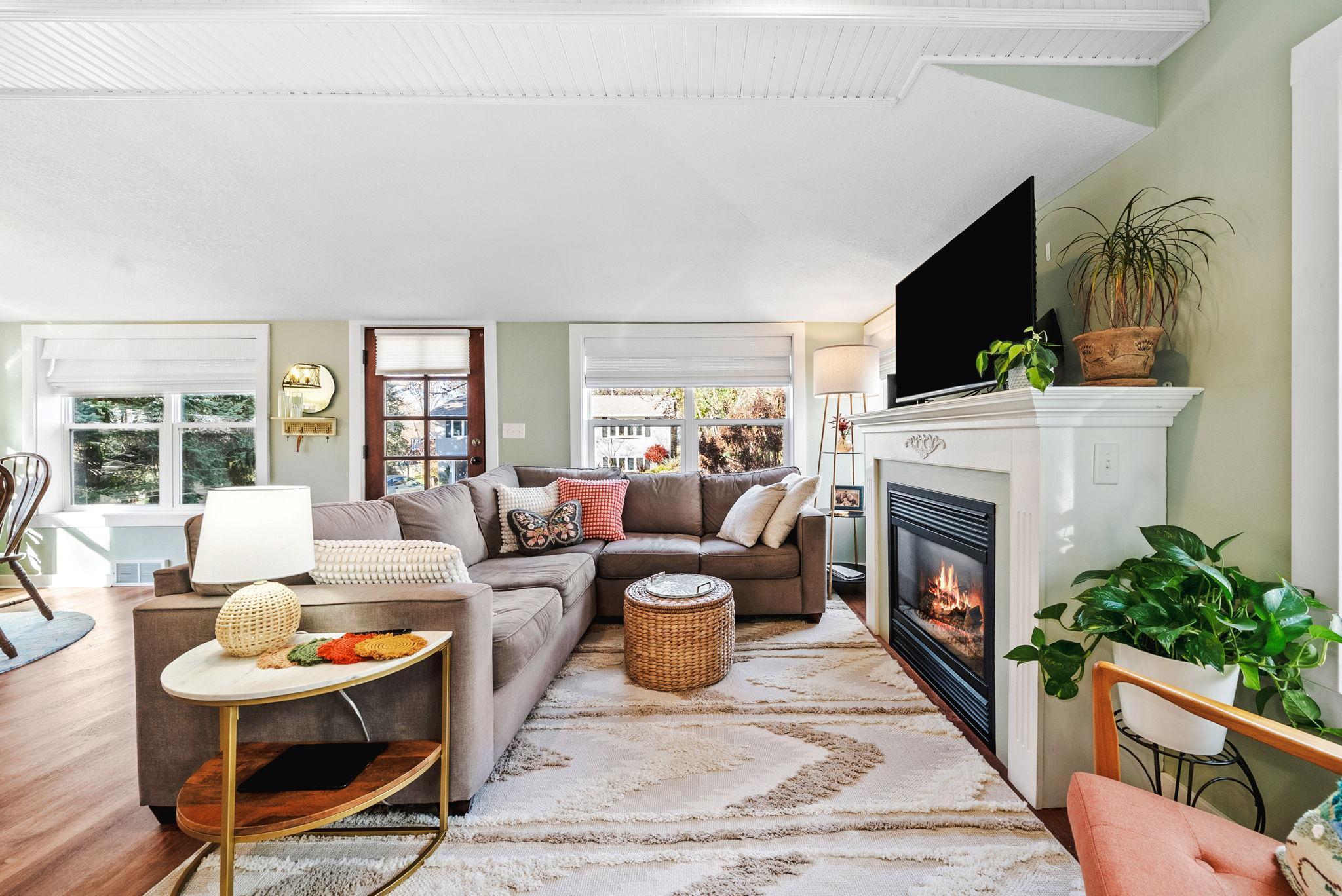 58 Grove Street Mahtomedi, MN 55115 - Photo 5 of 23