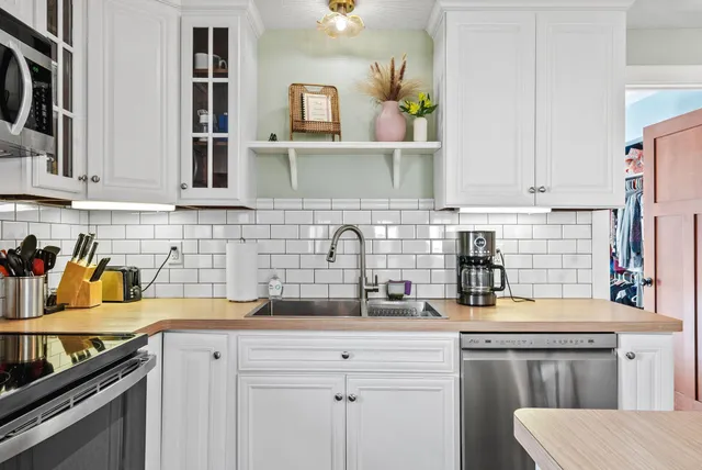 $349,900 | 58 Grove Street, Mahtomedi, MN 55115