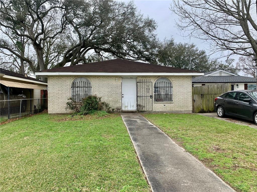 10704 Russell Street River Ridge, LA 70123 - Photo 1 of 5