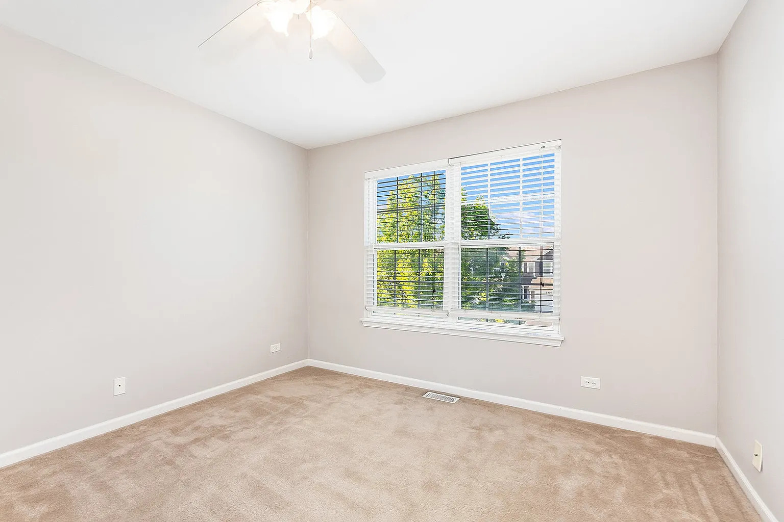 2404 Golf Ridge Circle, Unit 2404 Naperville, IL 60563 - Photo 9 of 14 Gallery Image 9