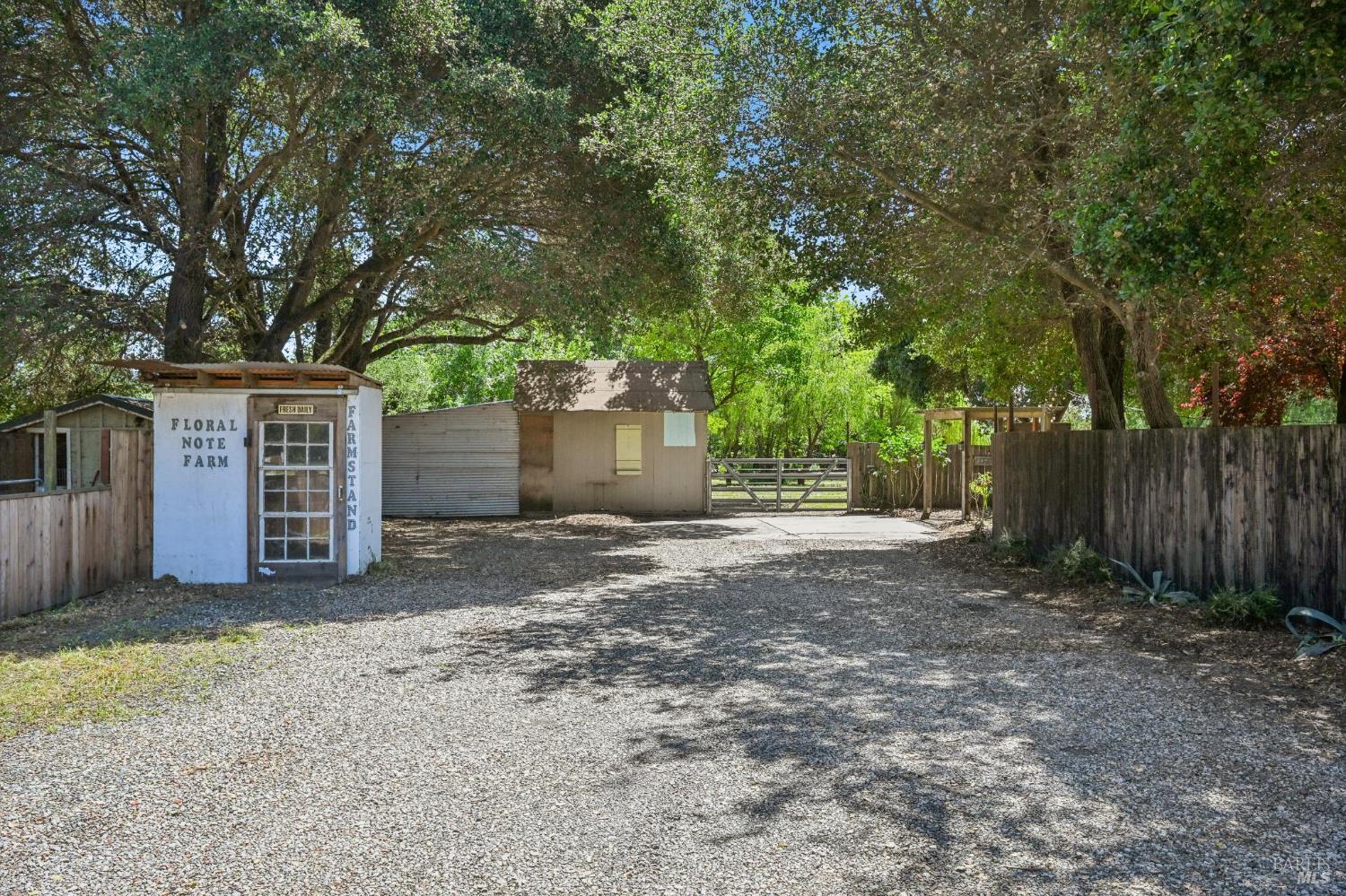 1081 Las Amigas Road Napa, CA 94559 - Photo 34 of 51