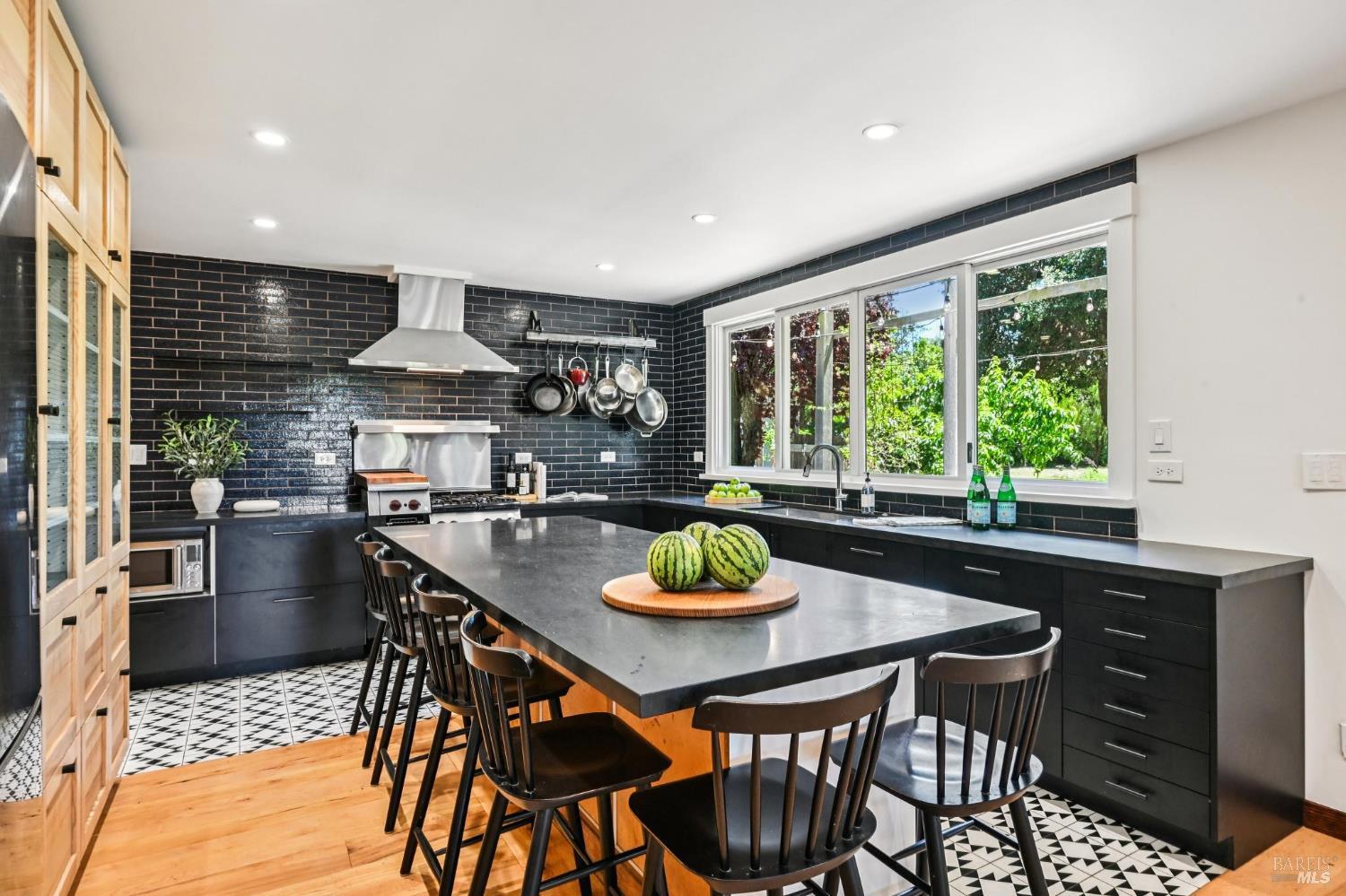 1081 Las Amigas Road Napa, CA 94559 - Photo 5 of 51
