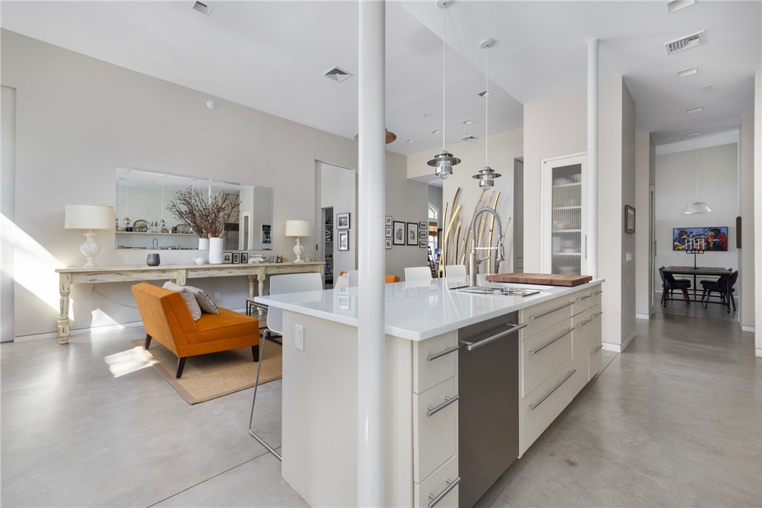 426 Spring Street, Unit 101 Newport, RI 02840 - Photo 8 of 37