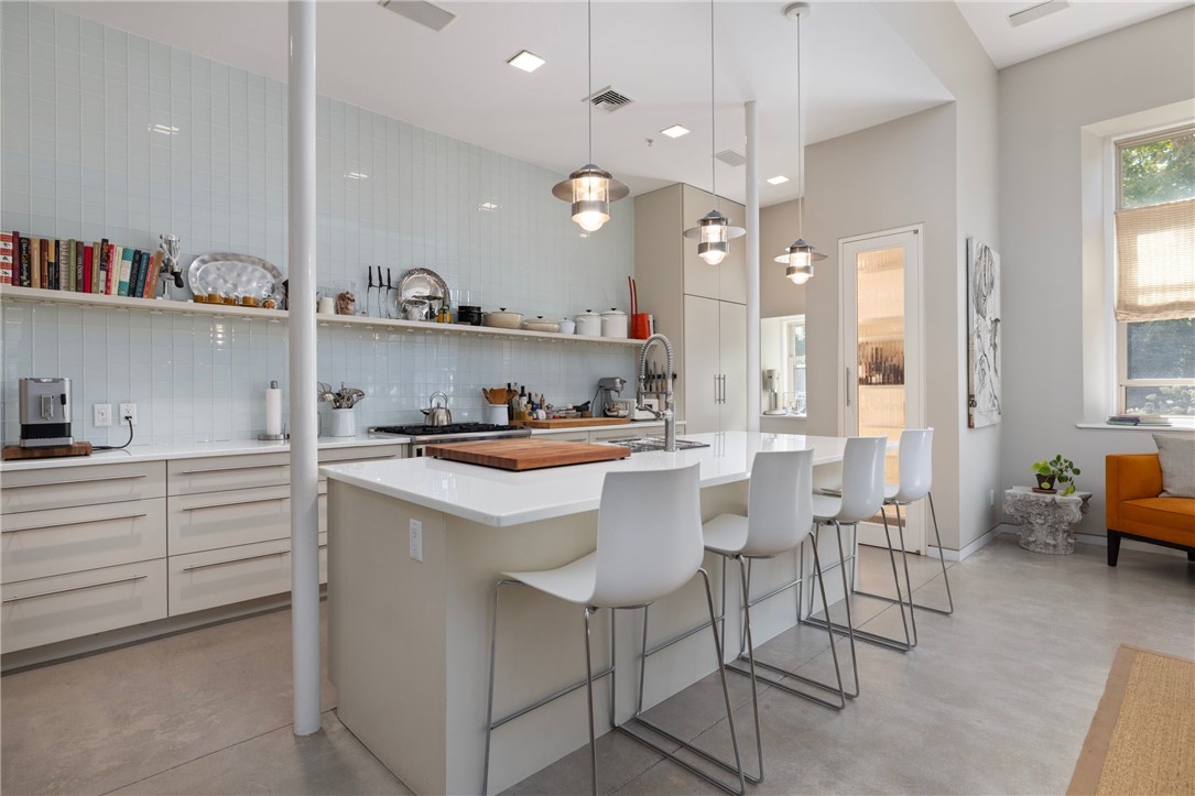 426 Spring Street, Unit 101 Newport, RI 02840 - Photo 10 of 37