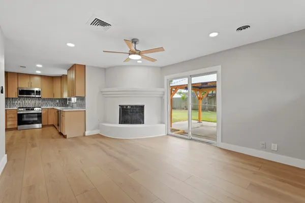 $2,700 | 5451 Redstart Street, Houston, TX 77096