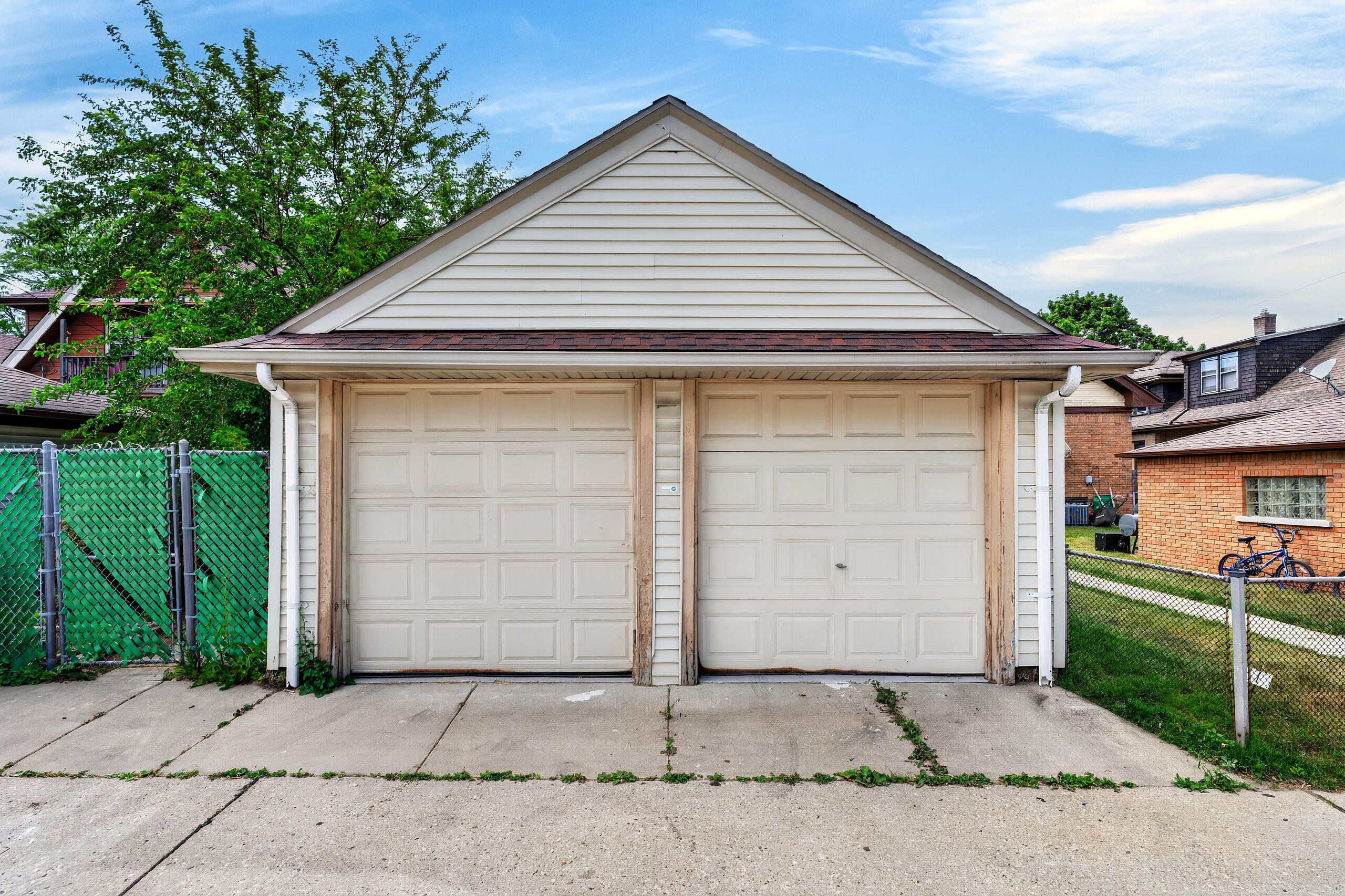 3056 North 55th Street Milwaukee, WI 53210 - Photo 25 of 26 2 Car Garage