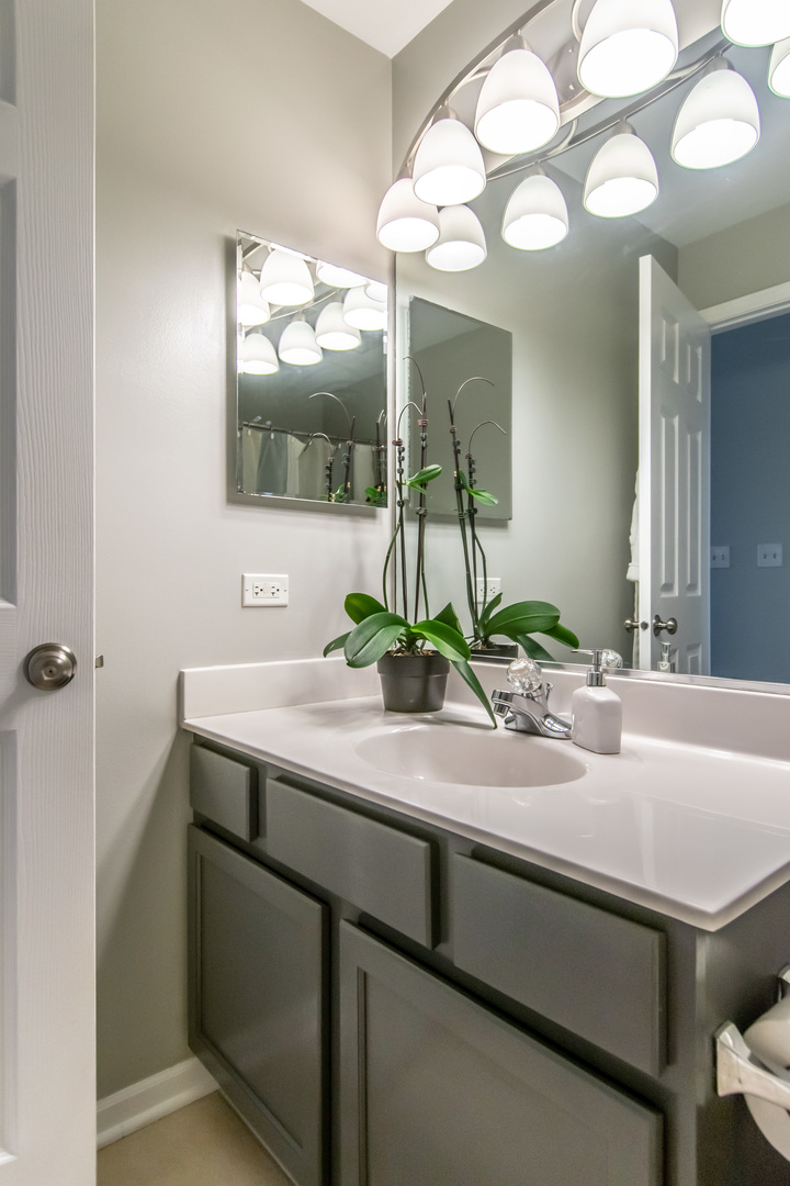 2220 Waterleaf Court, Unit 202 Naperville, IL 60564 - Photo 27 of 33